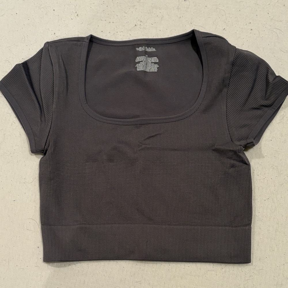Wild Fable Dark Grey Ribbed Cropped Tee Womens Size M